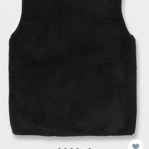 I am selling a brand new, never worn Volcom Fuzzer Vest. Still in the box. - Picture 2 of 7